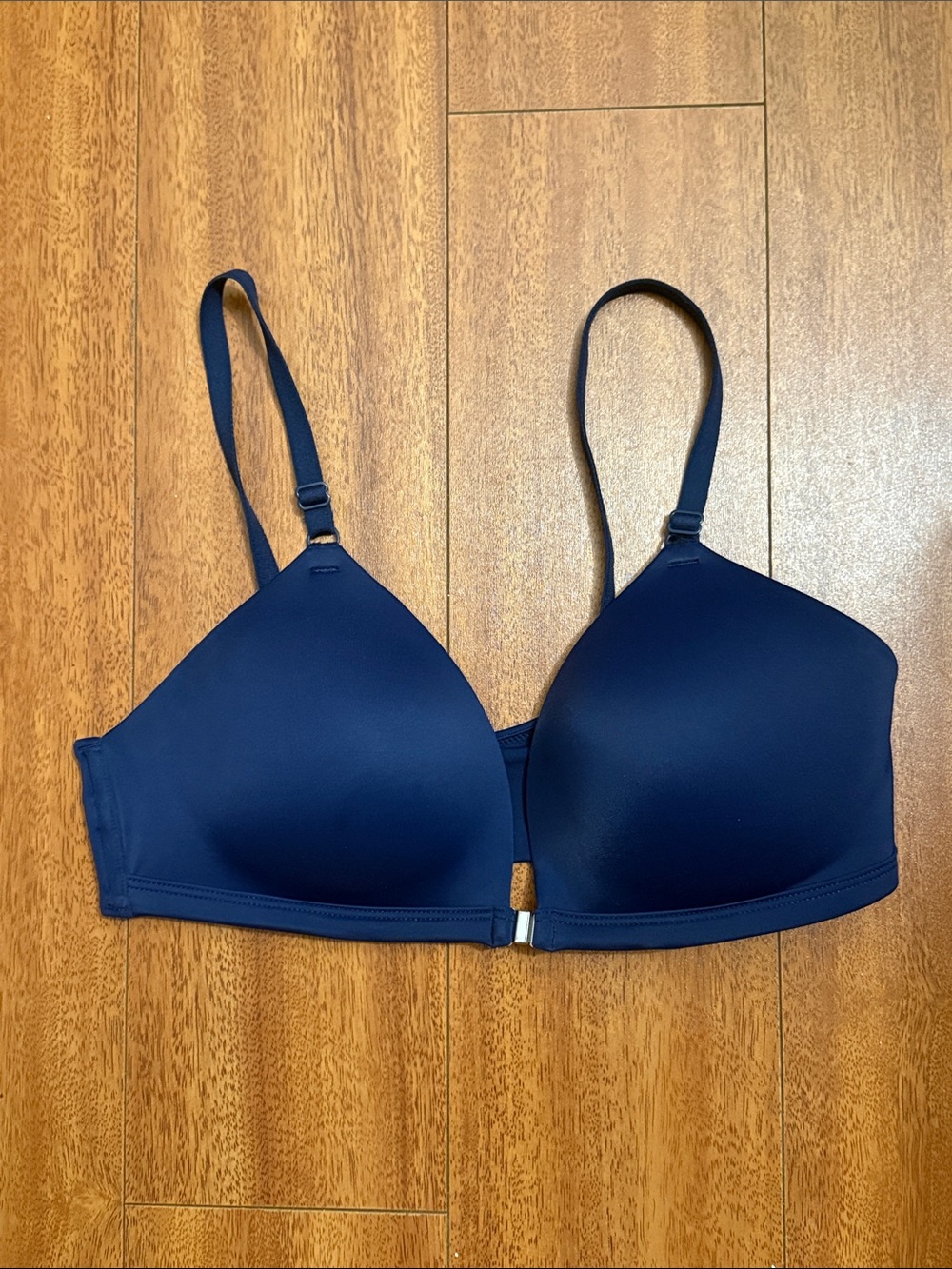 PINK Victoria's Secret Navy Blue Smooth T-Shirt Bra with Front Closure
